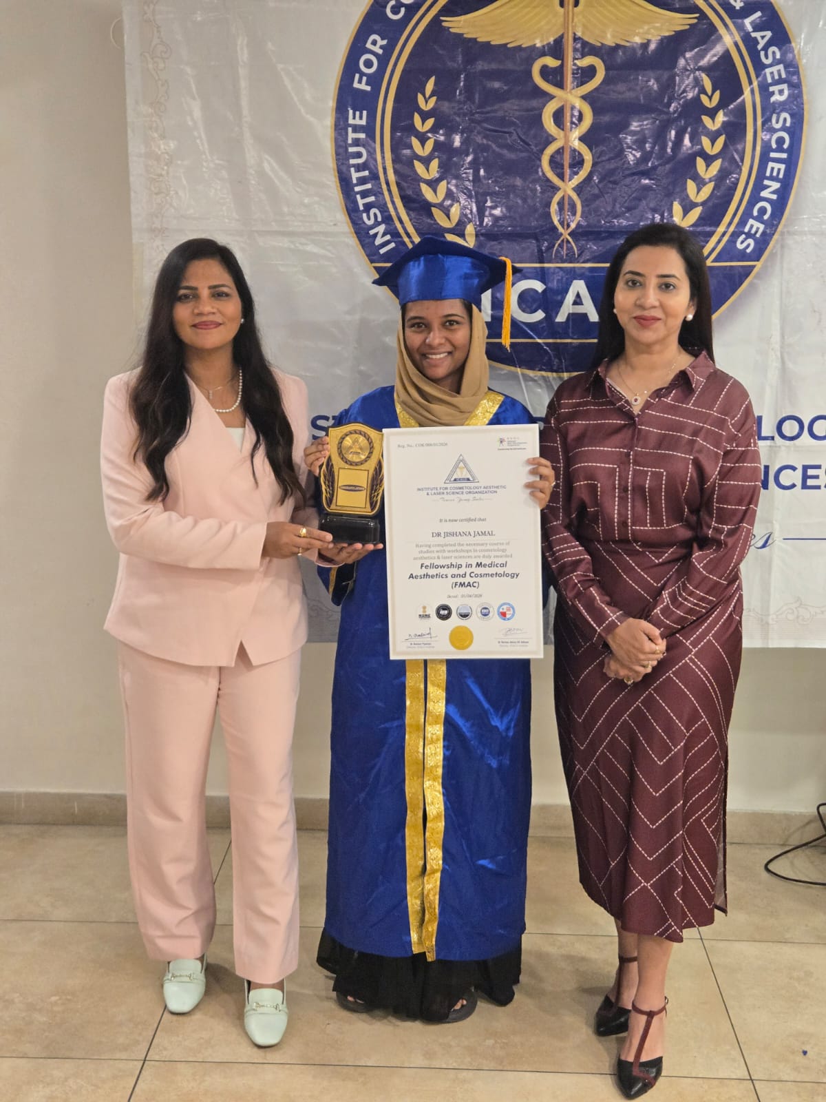 Dr Reinaa Abhay Perfect U Clinic aesthetic training session with medical professionals in Pune Maharashtra